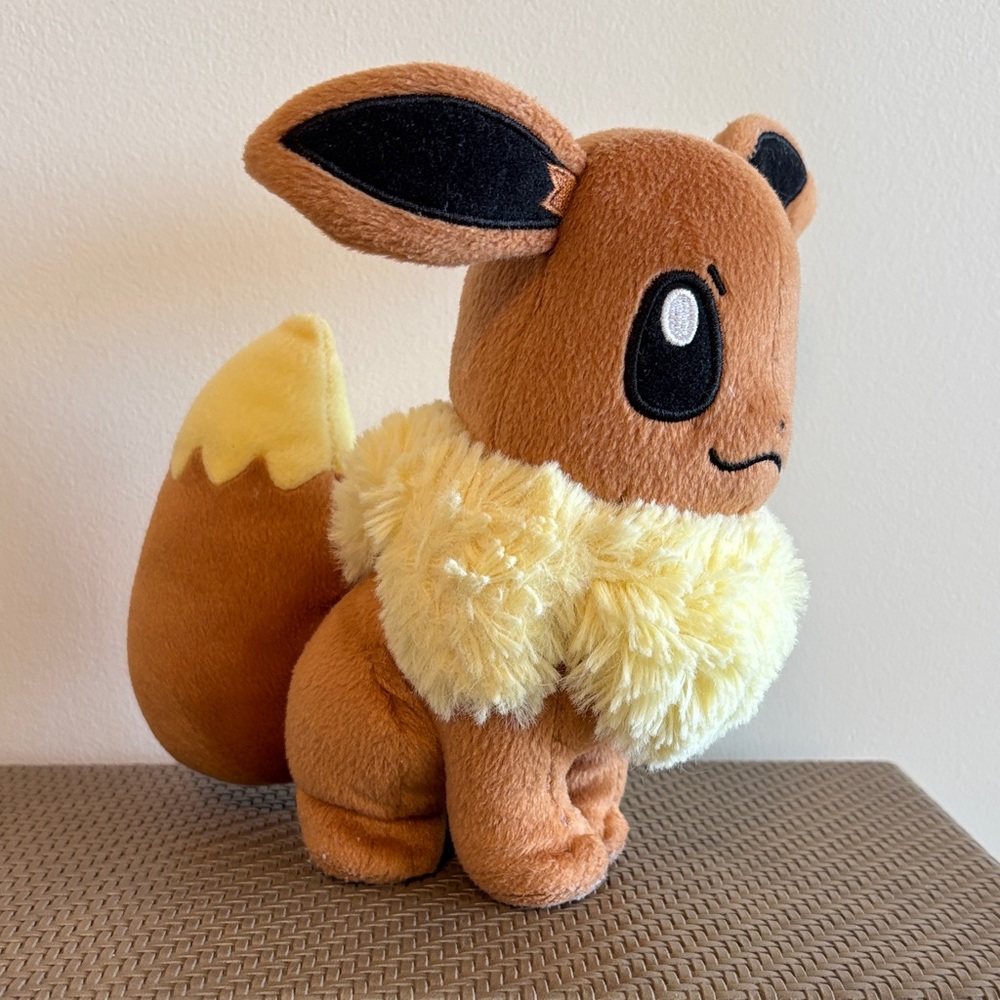 4-Pc Pokemon Eevee Plush Toys and Nanoblock Set - Picture 2 of 14